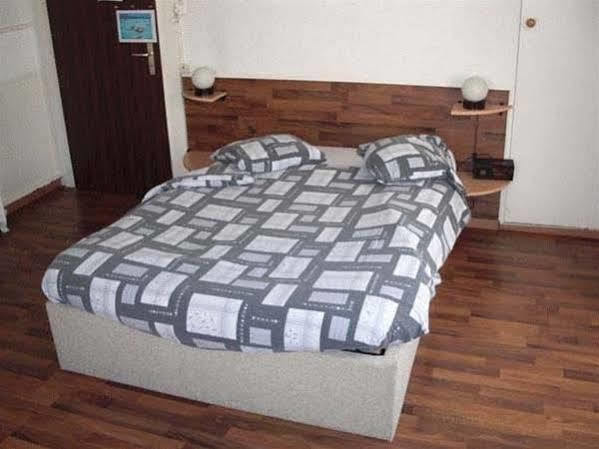 Hotel De France La Chaux De Fonds Dış mekan fotoğraf